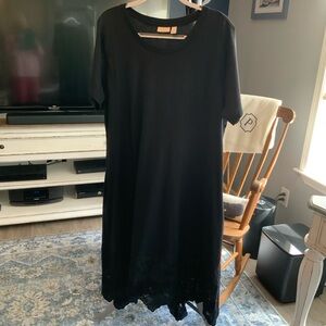 LOGO Lavish by Lori Goldstein Black Midi Dress